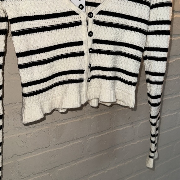 Full Tilt cardigan Black cream Ribbed Crop knit sweater ruffled XS super soft - Picture 5 of 6